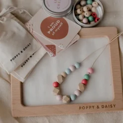 Poppy u0026 Daisy Sensory Play|Hammer / Lace^Friendship Necklaces Kit