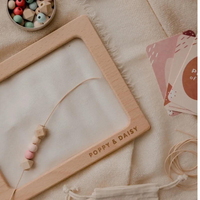 Poppy u0026 Daisy Sensory Play|Hammer / Lace^Friendship Necklaces Kit